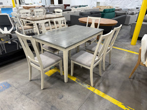 Table with 6 Chairs
