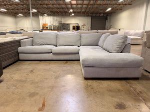 Light Gray Sectional w Chaise