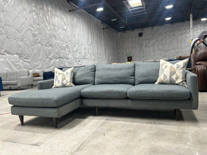 Room & Board Jasper Chaise Sectional (Tepic Haze)