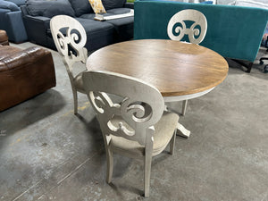 4-Pc Farmhouse Dining Set w/Leaf