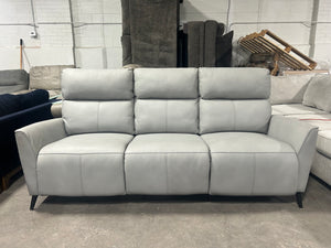 Raymour & Flanigan Deliah Leather Power Sofa w/Power Headrests