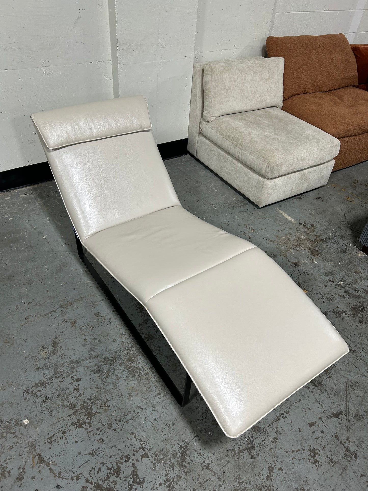Chateau d’Ax Sky Grey Leather Chaise Lounge