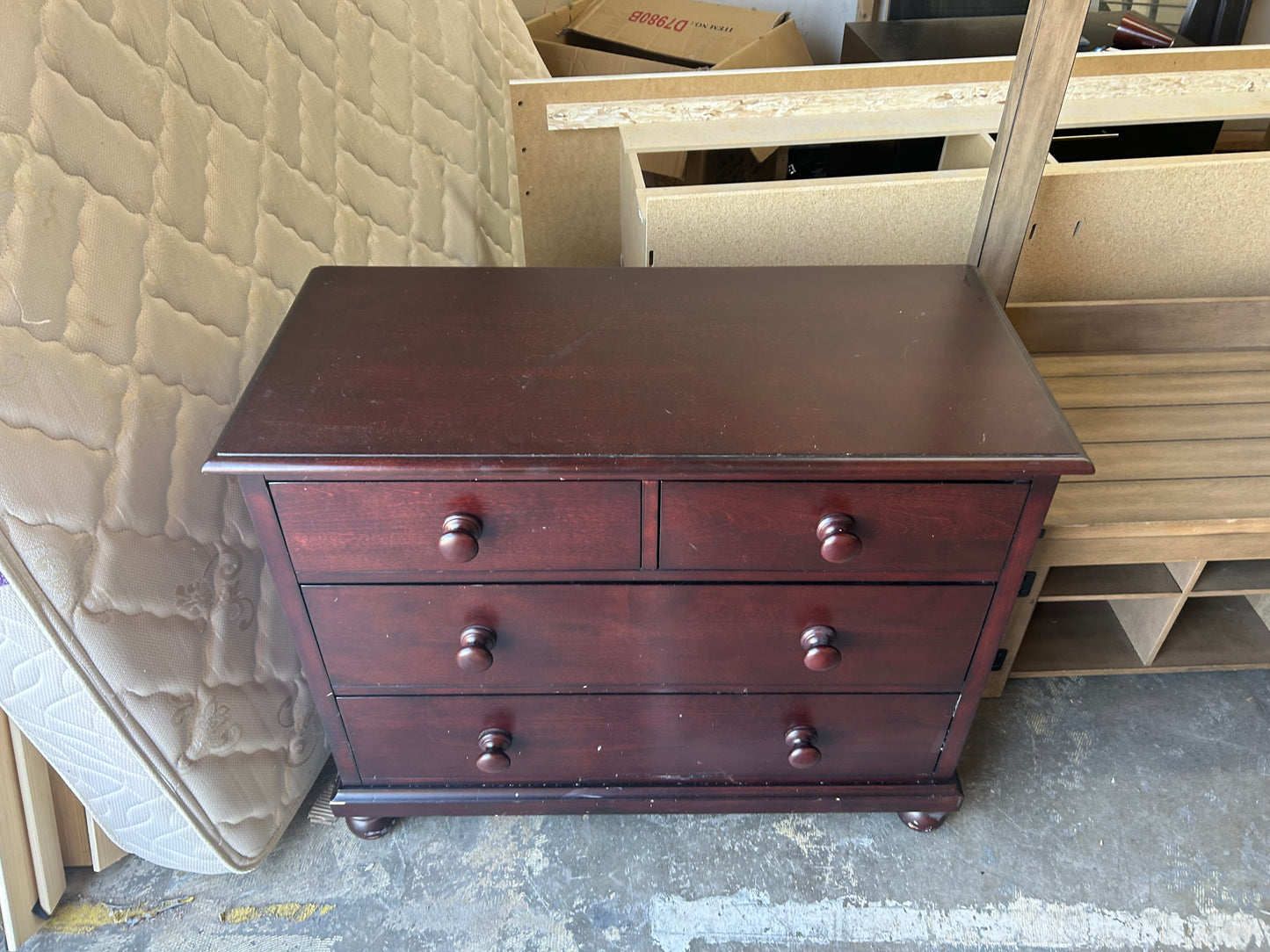 Contemporary Cherry Wood 4-Drawer Dresser