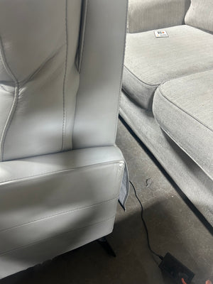 Raymour & Flanigan Deliah Leather Power Sofa w/Power Headrests