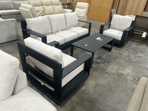 Henredon Calis 4-Piece Patio Set