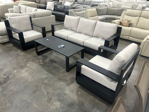 Henredon Calis 4-Piece Patio Set