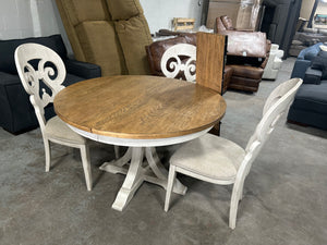 4-Pc Farmhouse Dining Set w/Leaf