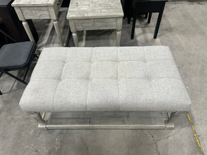 Tufted Light Gray Farmhouse Bench