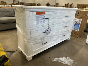 Universal Broadmoore Rose 6 Drawer Dresser