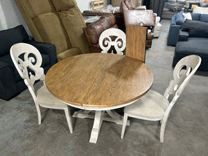 4-Pc Farmhouse Dining Set w/Leaf