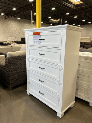 Universal Broadmoore Rose 5 Drawer Chest