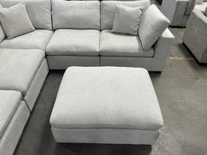 Thomasville Lowell 6-Piece Modular Sectional (Light Gray)
