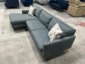 Room & Board Jasper Chaise Sectional (Tepic Haze)
