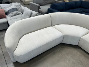 *New* Ontai Dolen 3-Piece Curved Fabric Sectional (Cream)