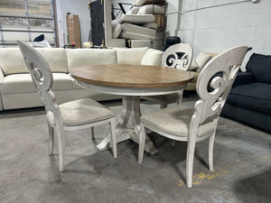 4-Pc Farmhouse Dining Set w/Leaf