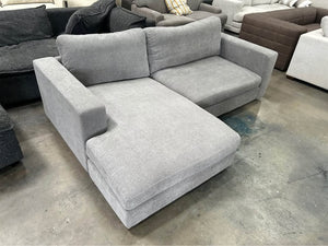 Henredon Essex Hill Sofa Chaise (Gray)