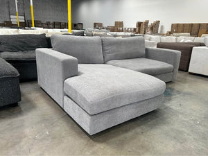 Henredon Essex Hill Sofa Chaise (Gray)