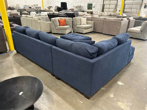 Thomasville Devyn Fabric Sectional w/Storage Ottoman (Navy)