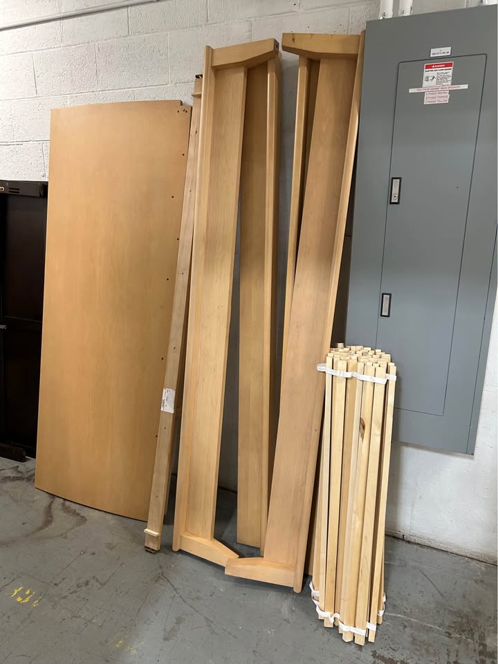 Baronet King-Size Natural Wood Bed Frame