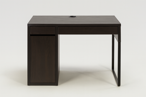 Black Desk